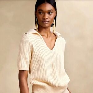 Banana Republic Cream V-Neck Sweater